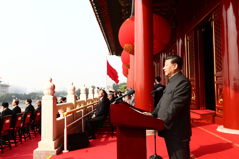 10月1日上午，慶祝中華人民共和國(guó)成立70周年大會(huì)在北京天安門(mén)廣場(chǎng)隆重舉行。中共中央總書(shū)記、國(guó)家主席、中央軍委主席習(xí)近平發(fā)表重要講話(huà)。